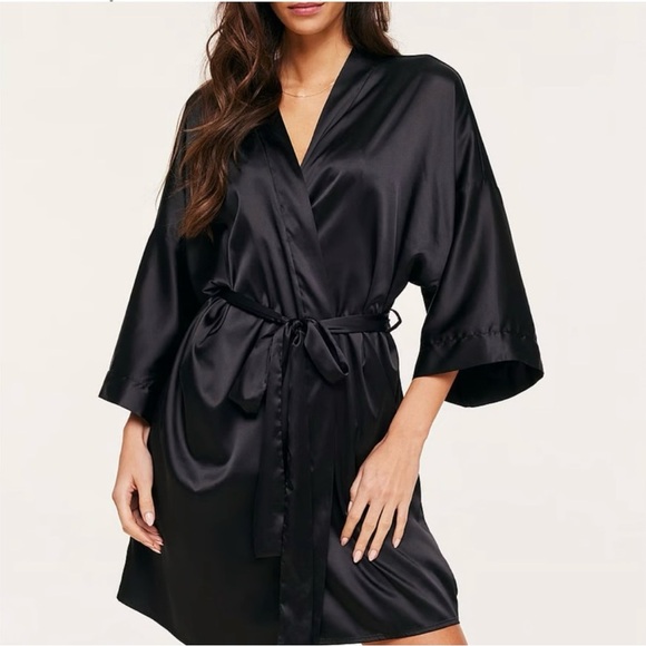 Victoria's Secret Other - Victoria's Secret Women's Black Satin Robe With Belt One Size Fits All